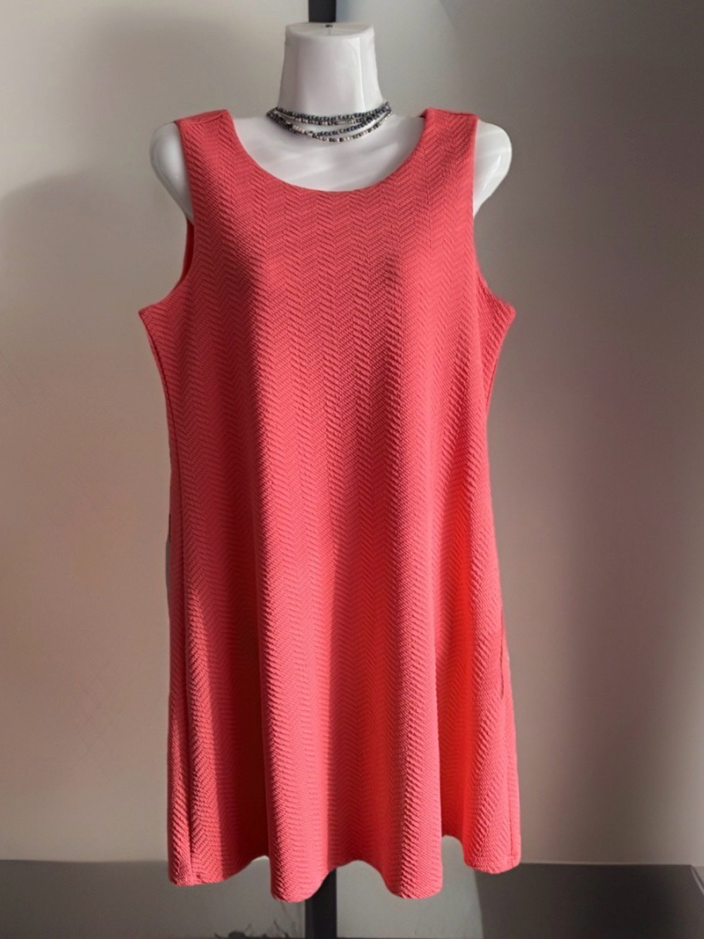 Tiana B, Size Medium, Chevron Waffle Knit Coral Stretch Sleeveless Tunic Dress